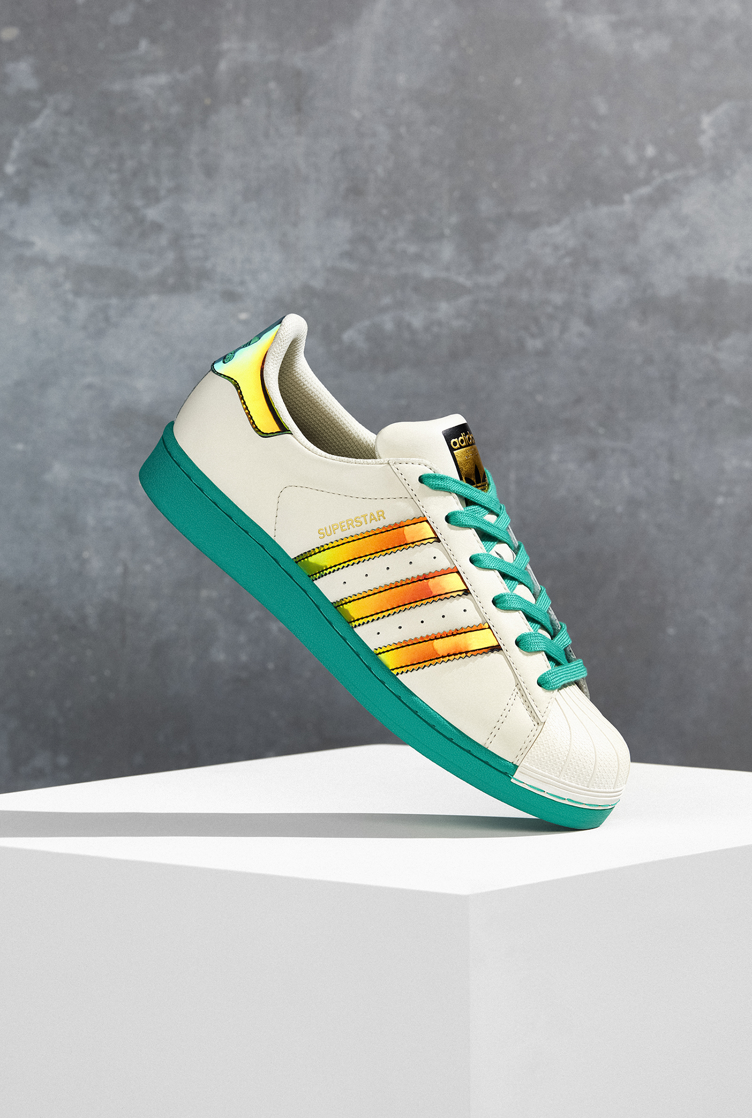 miAdidas-Retail-_0000_Superstar-RT