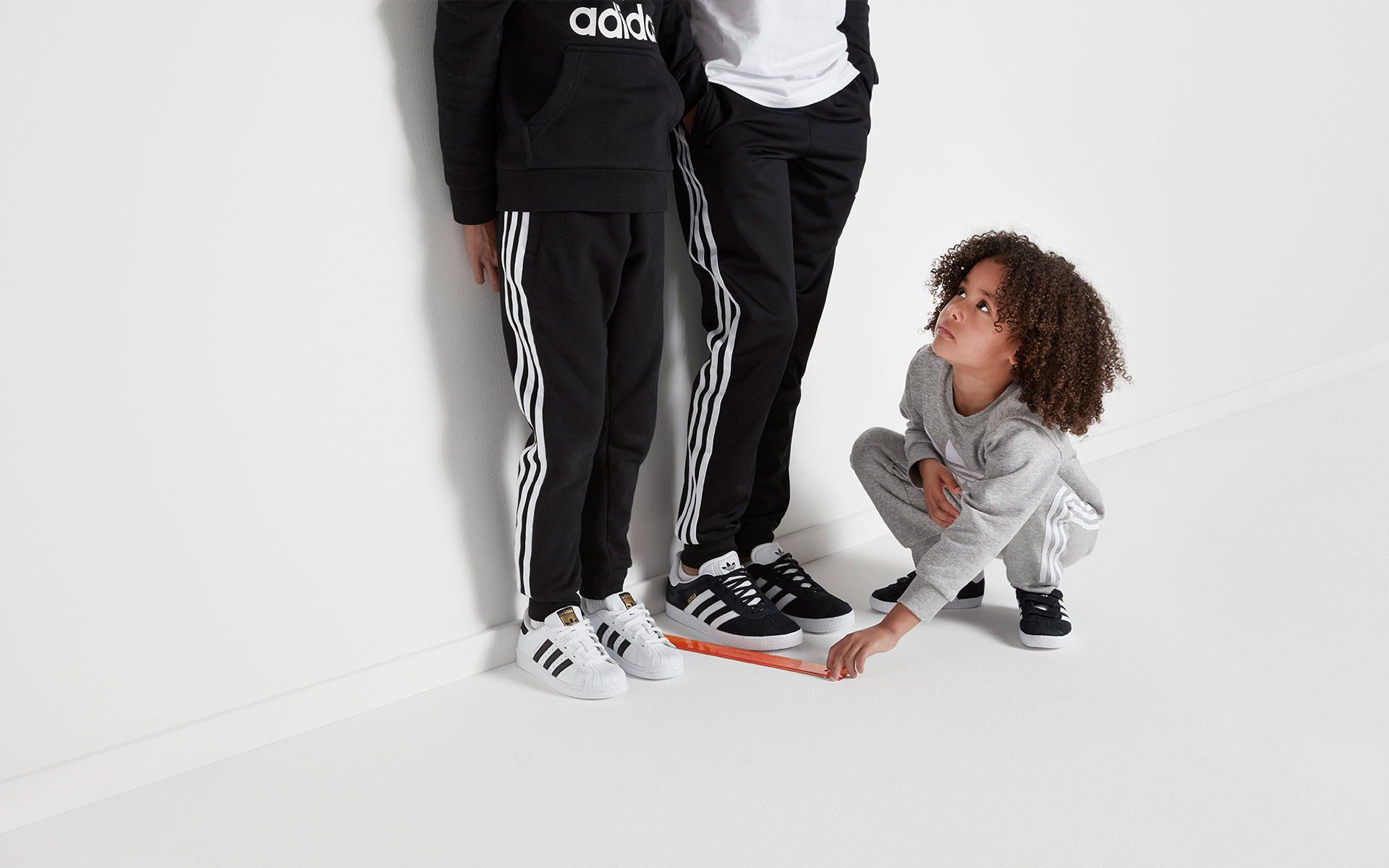 181011-adidas-kids_05_Measuring1